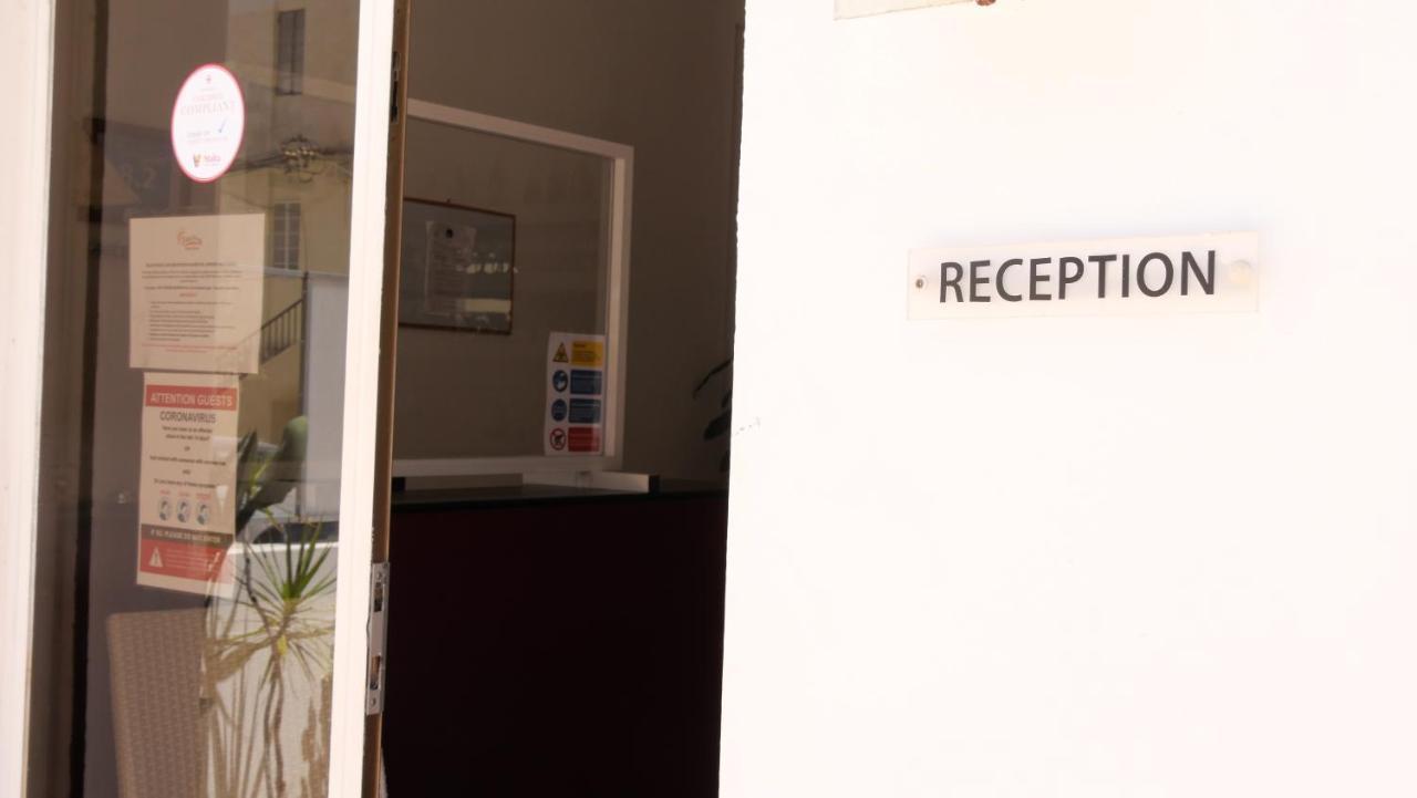 Sunstone Boutique Guest House Buġibba Esterno foto