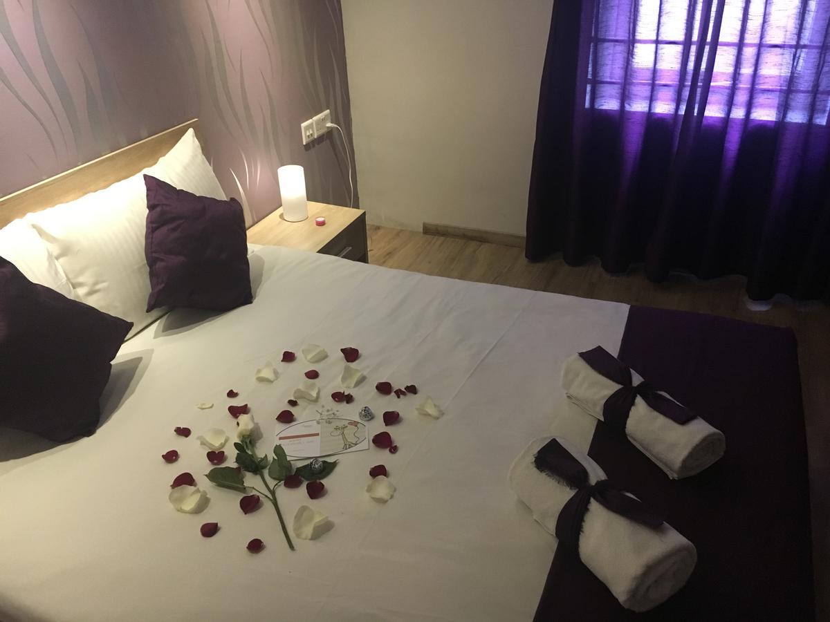 Sunstone Boutique Guest House Buġibba Esterno foto