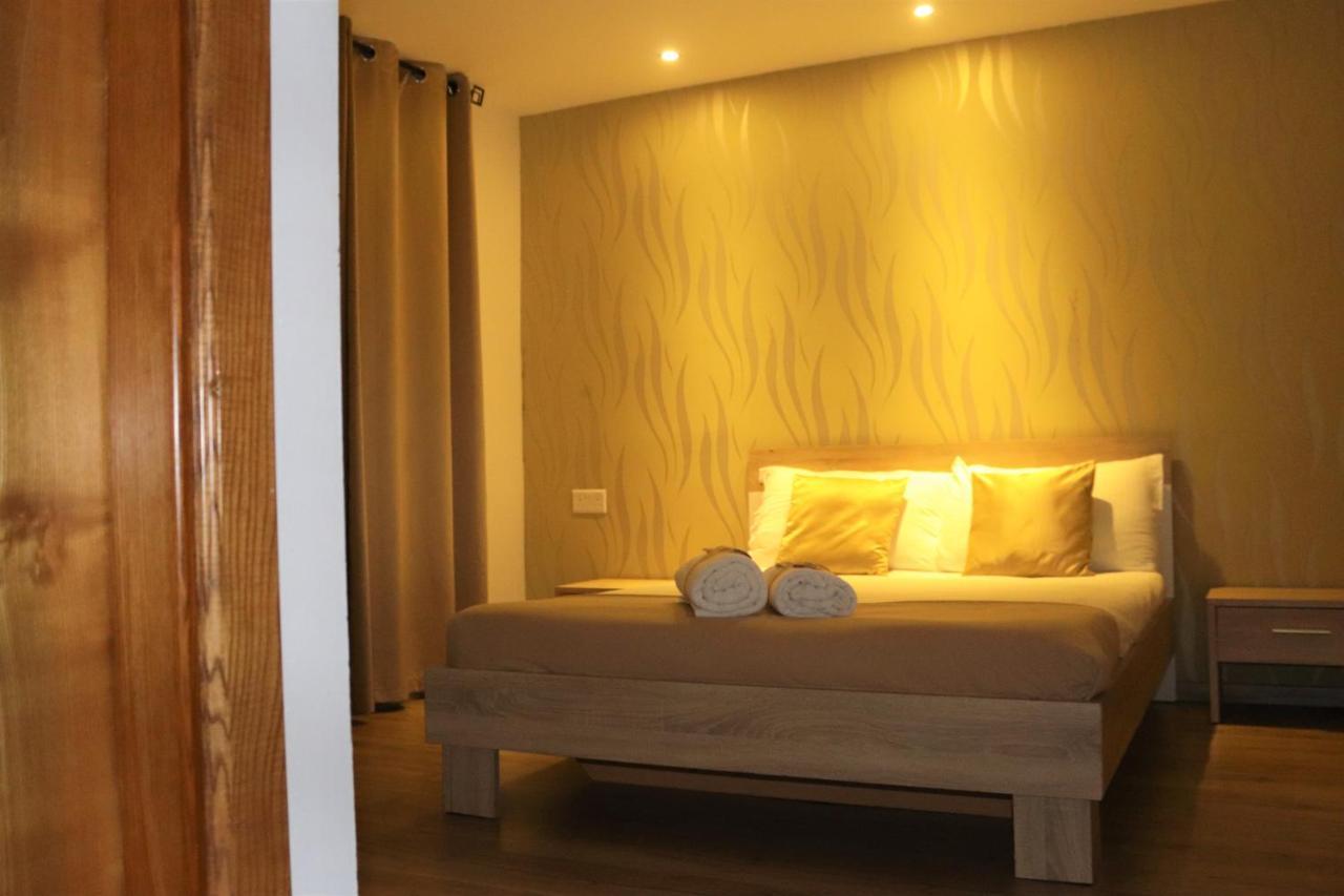 Sunstone Boutique Guest House Buġibba Esterno foto