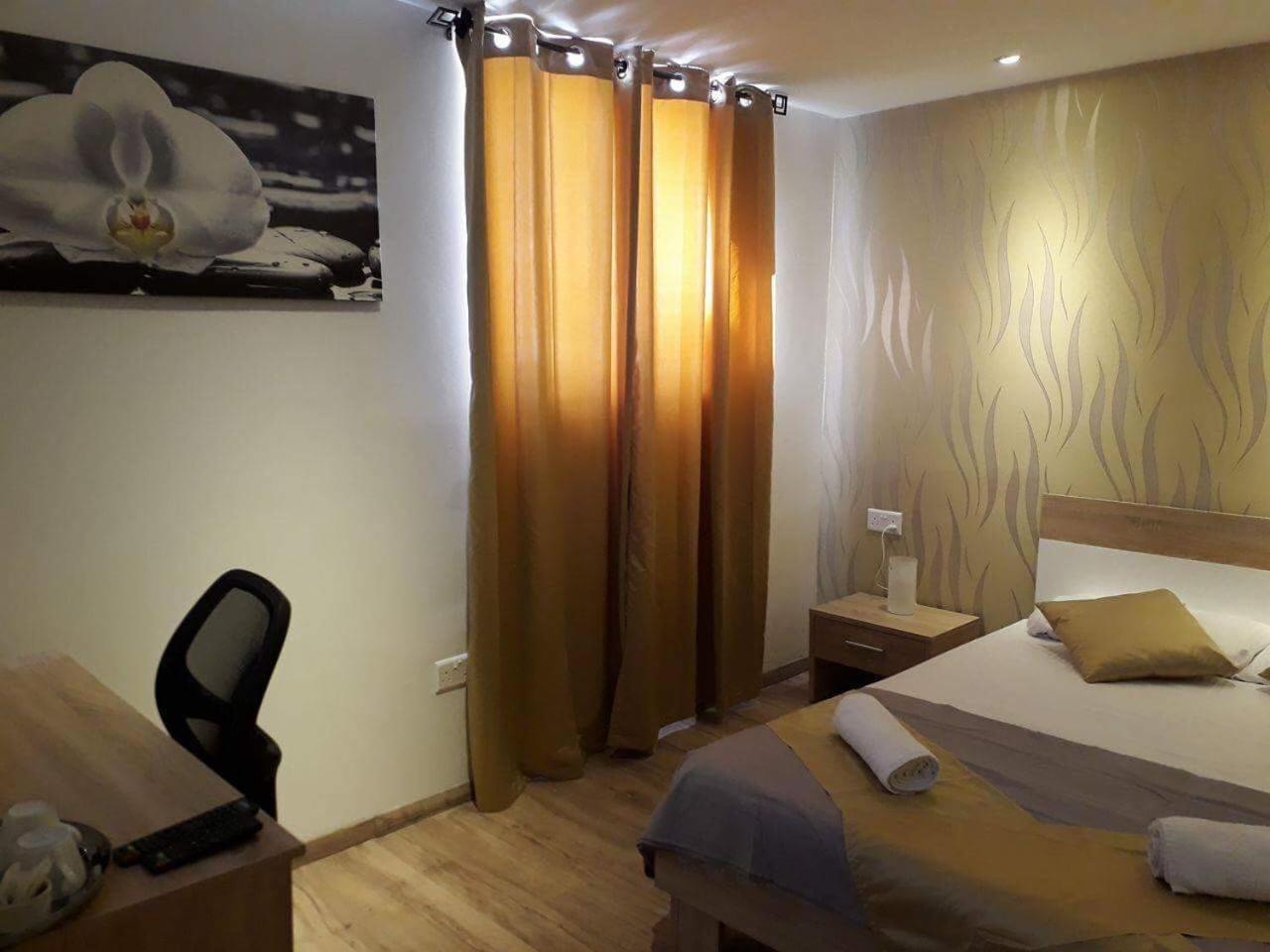 Sunstone Boutique Guest House Buġibba Esterno foto