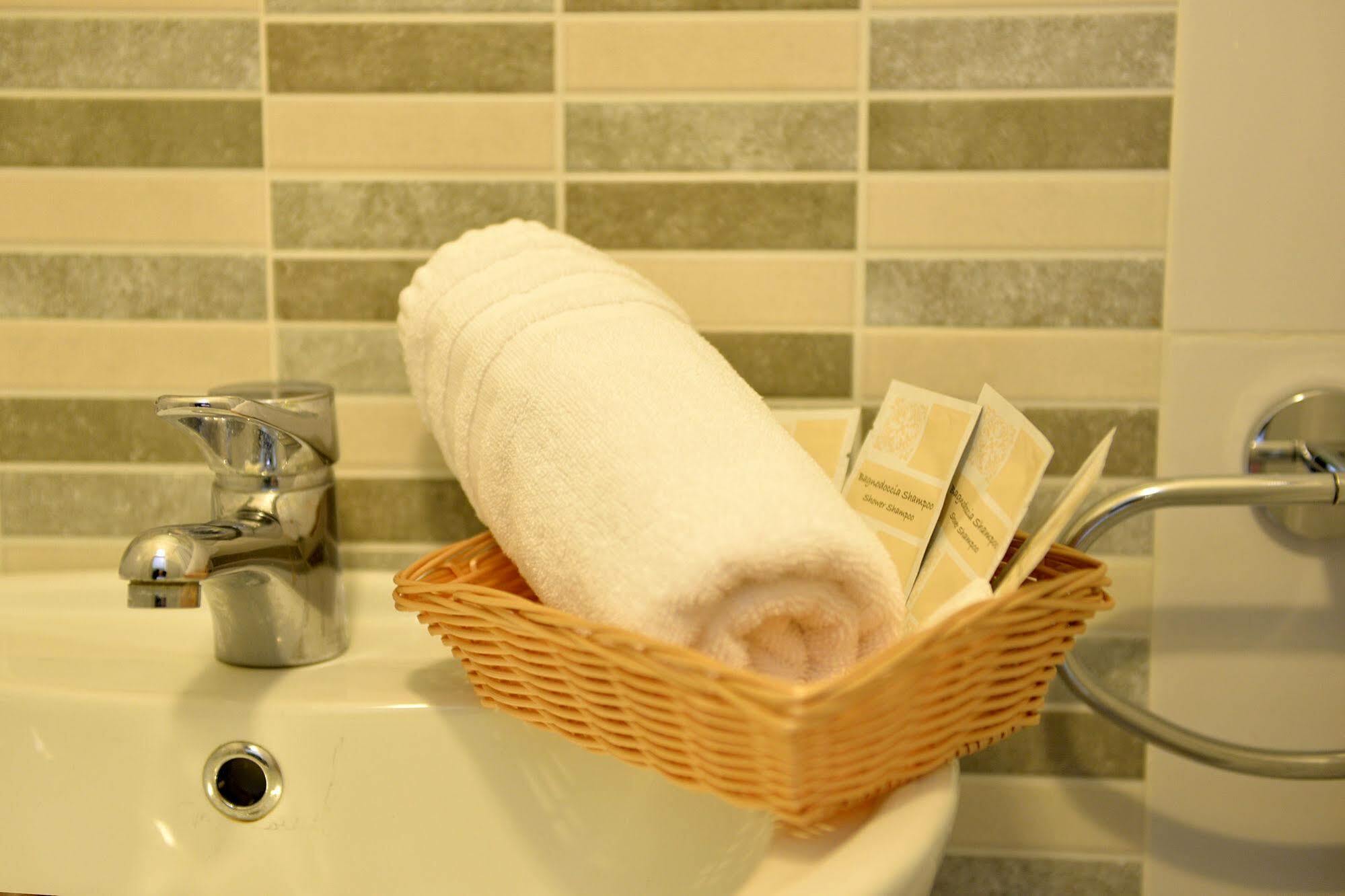 Sunstone Boutique Guest House Buġibba Esterno foto