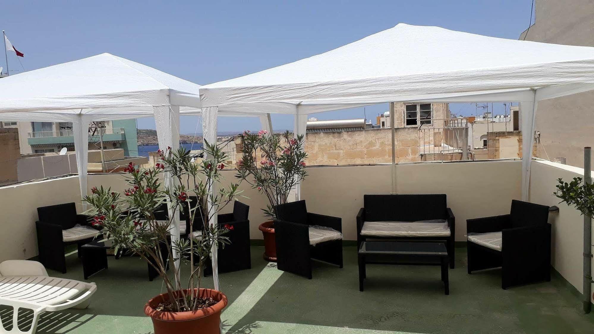 Sunstone Boutique Guest House Buġibba Esterno foto